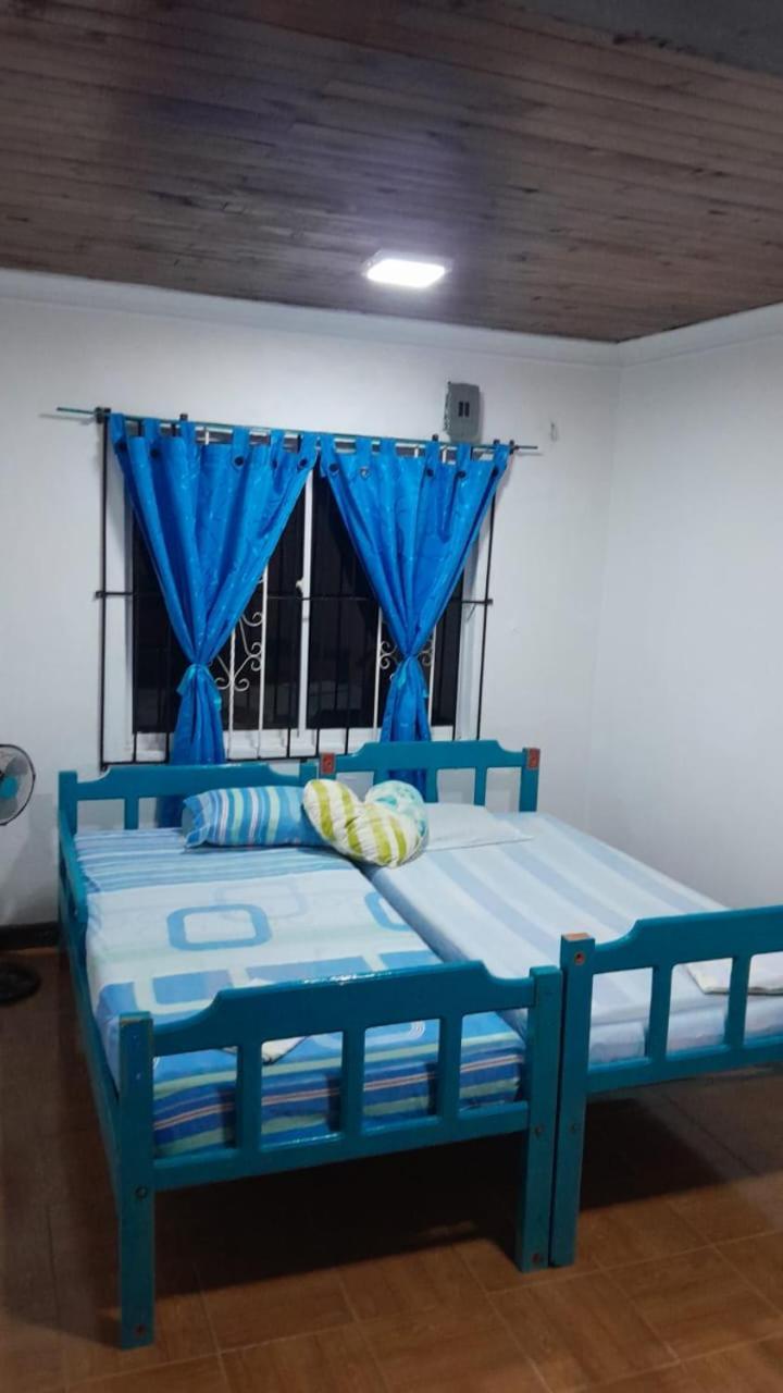 Canadian House Tolu Room photo