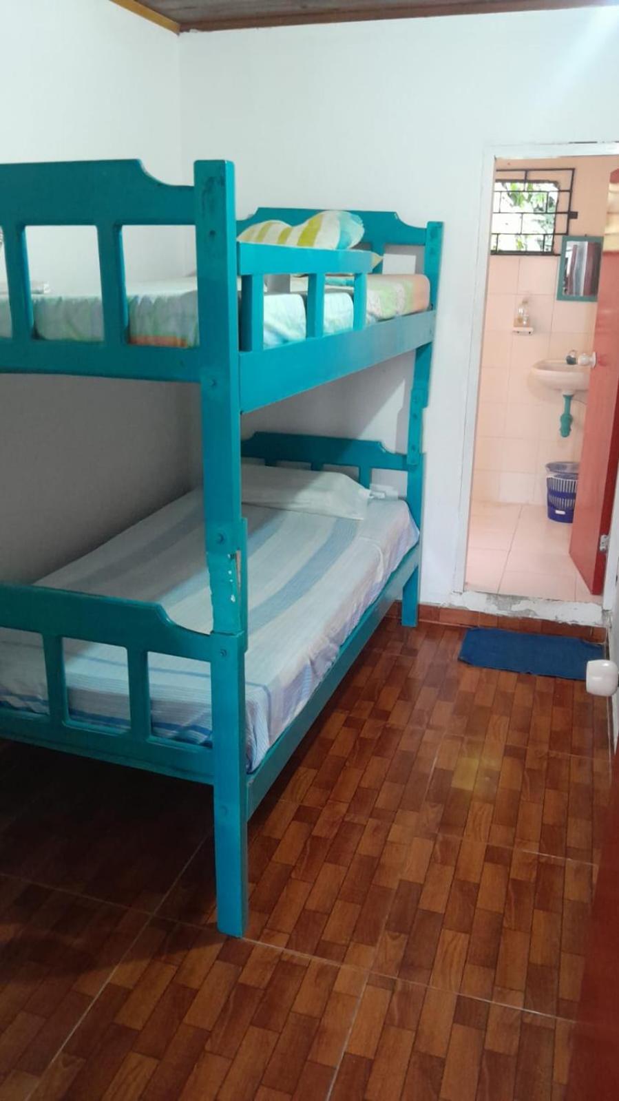 Canadian House Tolu Room photo